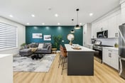 Rare Find-Dual Suites, 3 Kings & Prime Location