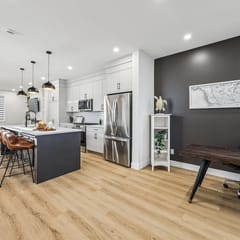 Ultimate Group Stay, 3 King Beds, 2 Suites