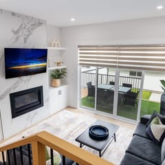 HotTub, Perfect for Families, 3 King Beds, Fenced
