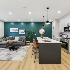 Rare Find-Dual Suites, 3 Kings & Prime Location
