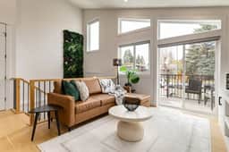 Rare Find w/ King Bed, Long Stays Welcome - Image 2