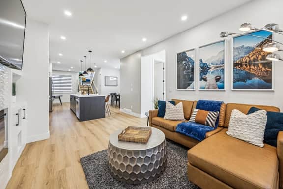Indoor Fireplace • 3 Kings • Free Parking • Desk - Image 2