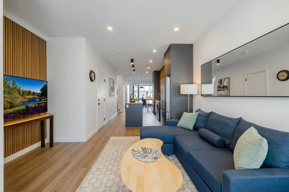Upper+Lower, Great for Large Families, Fenced Yard - Image 1